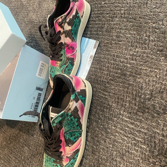 Green and pink snake skin Lakers - Picture 2 of 6